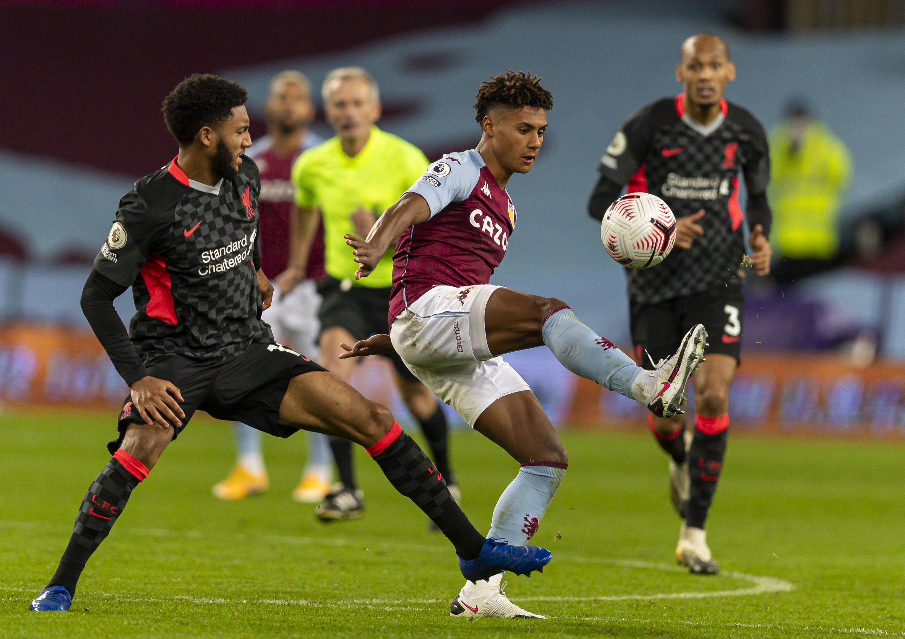 还是果岭上 还是果岭上